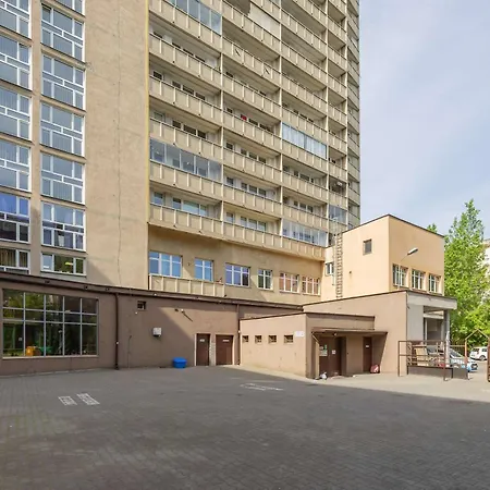 Apartamento Bright Close To Pge With Parking By Renters Varsóvia