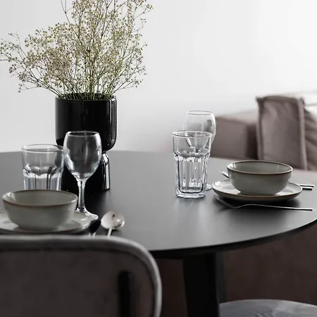 Bright Close To Pge With Parking By Renters 아파트 *